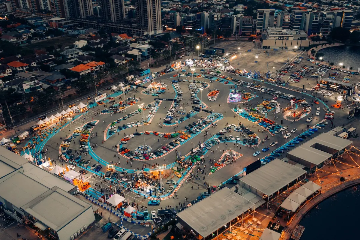 ดาส เทรฟเฟ่น ครั้งที่ 10 (Das Treffen X) รวมพลังฉลองหนึ่งทศวรรษแห่งจิตวิญญาณของปอร์เช่ ทั่วเอเชียตะวันออกเฉียงใต้ งานสำคัญแห่งปีของปอร์เช่ที่รวมผู้หลงใหลกว่า 3,800 คน พร้อมรถปอร์เช่ 734...