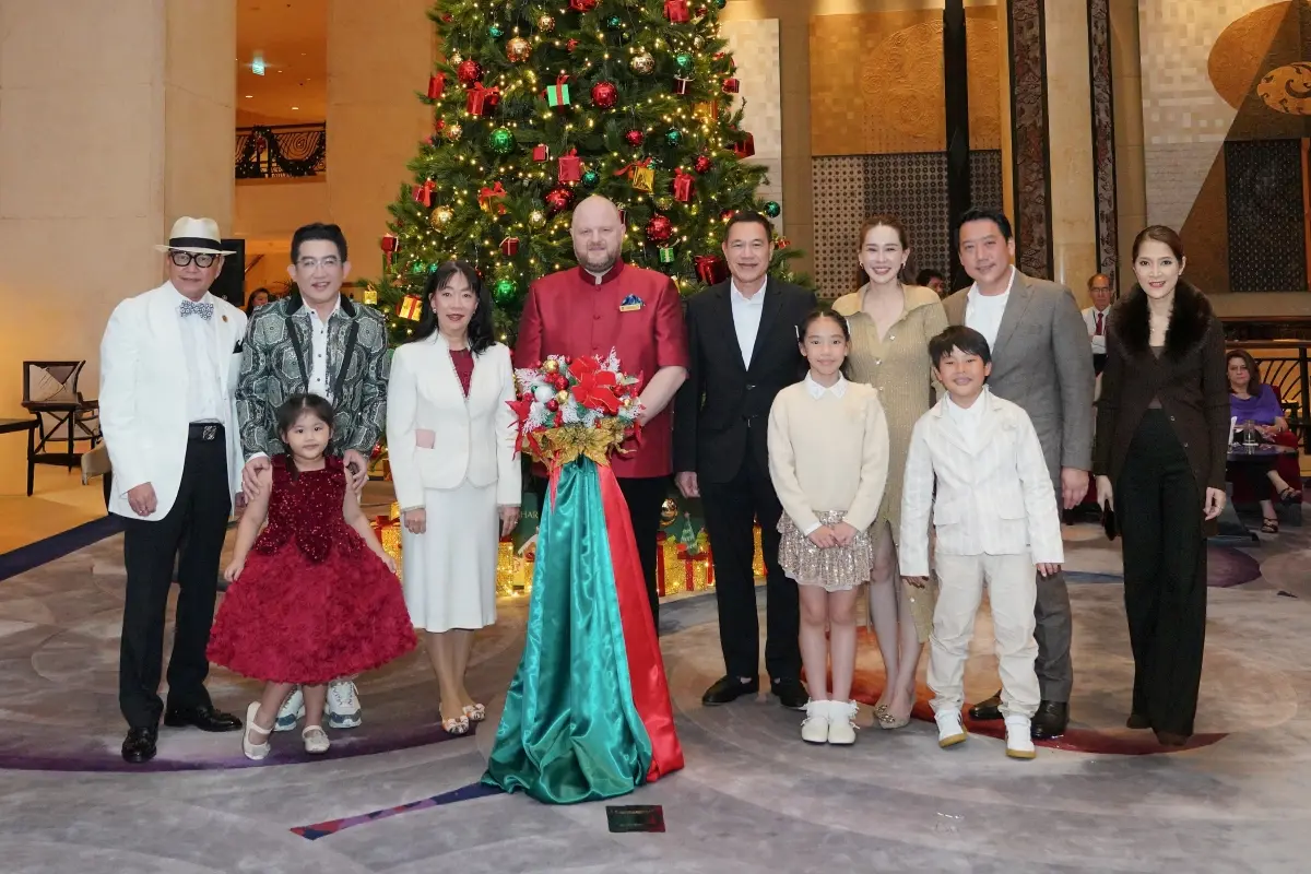 Shangri-La Bangkok officially welcomed the festive season with its enchanting 2025 Christmas Tree Lighting Ceremony at the hotel’s Lobby Lounge. The event was presided over by Alex Scott,...