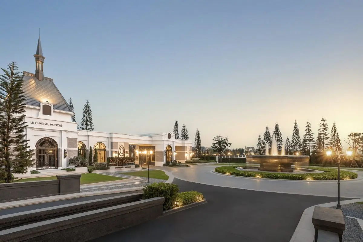 โครงการ NANTAWAN PRESTIGE ราชพฤกษ์ – พรานนก เป็น 1 ในเพียง 2 โครงการใหม่ของแลนด์ แอนด์ เฮ้าส์ ที่จะเปิดในปีนี้ มีแนวคิด “WHERE THE BEST TRULY MEANS” ที่นี่ ความหรูหราไม่ใช่เพียงความงามที่เห็น...