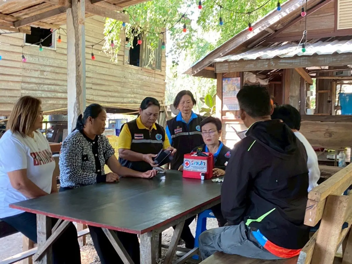 กรมสนับสนุนบริการสุขภาพ (สบส.) กระทรวงสาธารณสุข พัฒนาอาสาสมัครสาธารณสุขประจำหมู่บ้าน (อสม.) สู่ อสม.ผู้นำการปรับเปลี่ยนพฤติกรรมสุขภาพ ตั้งเป้า อสม. 1 คน ดูแลประชาชนกลุ่มเสี่ยงหรือผู้ป่วยโรคไม่ติดต่อ...