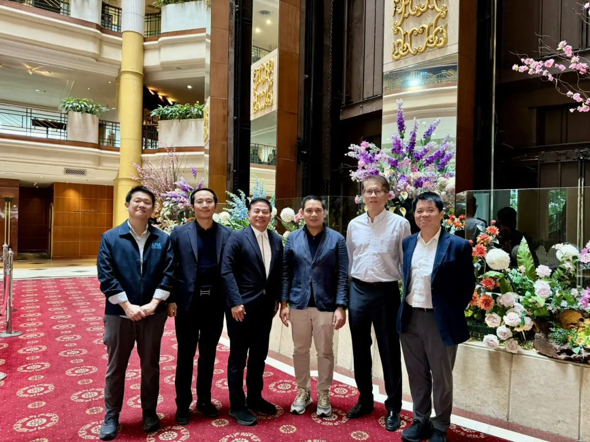 ดร.สมภพ ศักดิ์พันธ์พนม ประธานกรรมการ บริษัท แอสเซท โปร แมเนจเม้นท์ จำกัด (APM) ให้การต้อนรับและร่วมหารือแนวทางพัฒนาตลาดทุนในสาธารณรัฐประชาธิปไตยประชาชนลาว (สปป.ลาว) กับท่านเสียวสะหวาด...