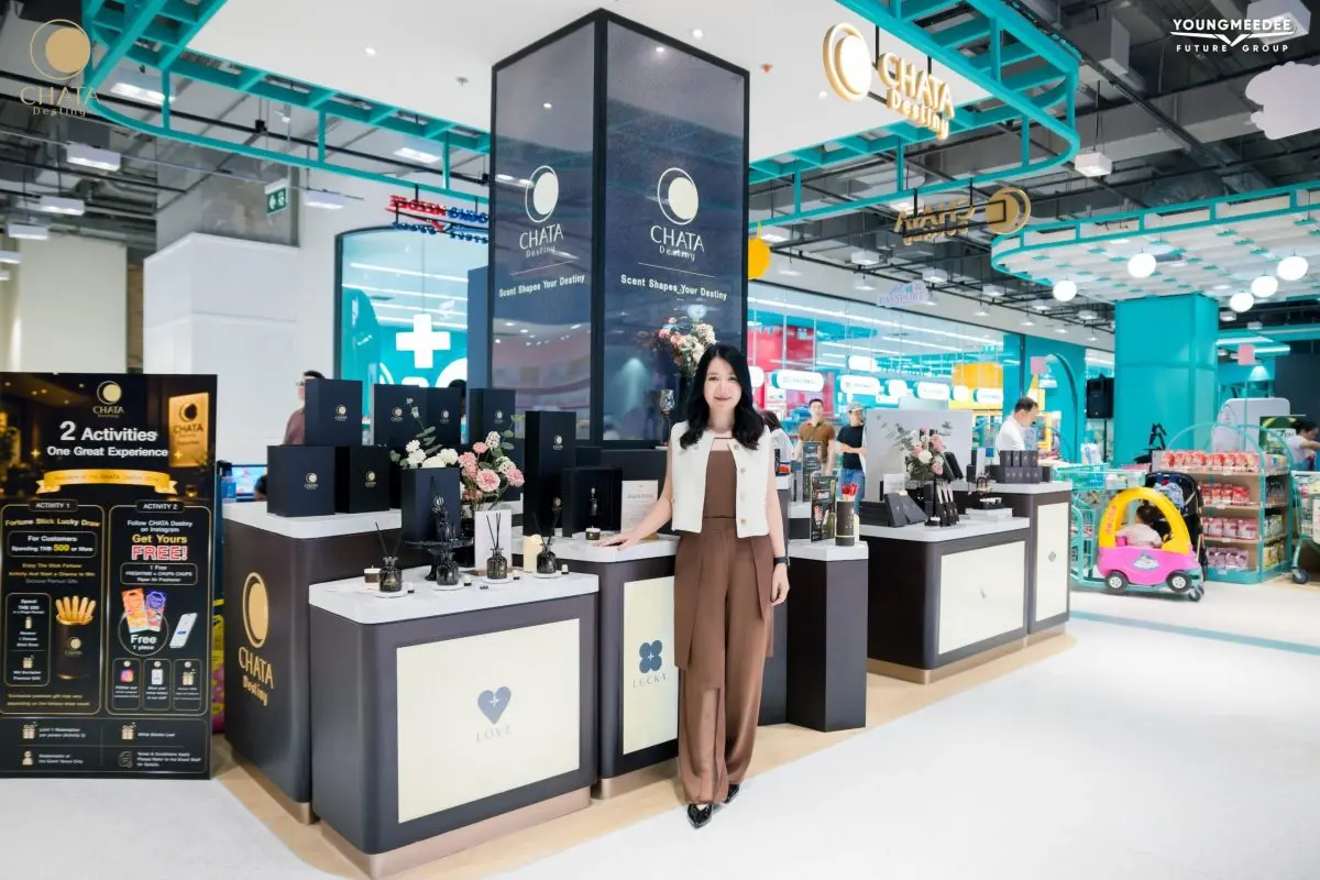 CHATA Destiny แบรนด์น้ำหอมปรับอากาศพรีเมียมสัญชาติไทย ภายใต้ บริษัท ยังค์มีดี ฟิวเจอร์ กรุพ จำกัด ผู้นำด้านผลิตภัณฑ์น้ำหอมสำหรับบ้านและเจ้าของลิขสิทธิ์แบรนด์ระดับโลก อาทิ Chupa Chups, LINE FRIENDS...