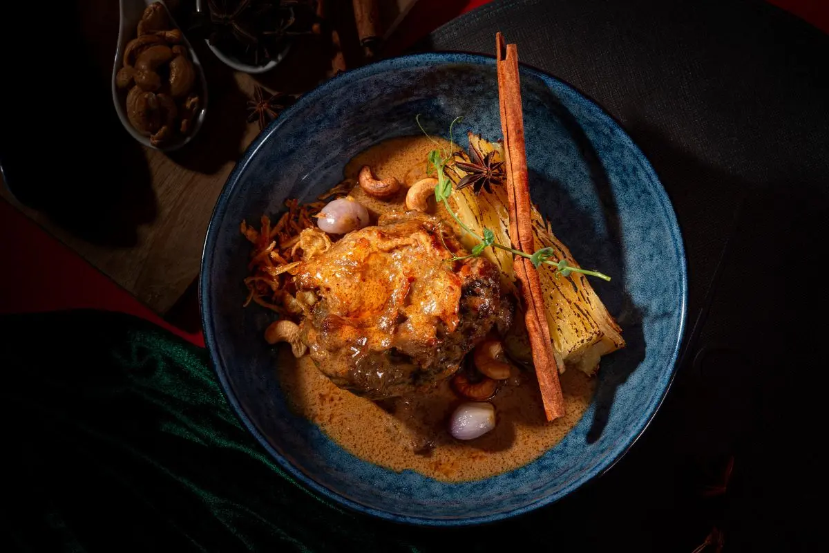 Plate Restaurant at Carlton Hotel Bangkok Sukhumvit presents its latest Plate of the Month, Massaman Beef Cheek Curry, a comforting Thai classic renowned for its aromatic spices and deep,...